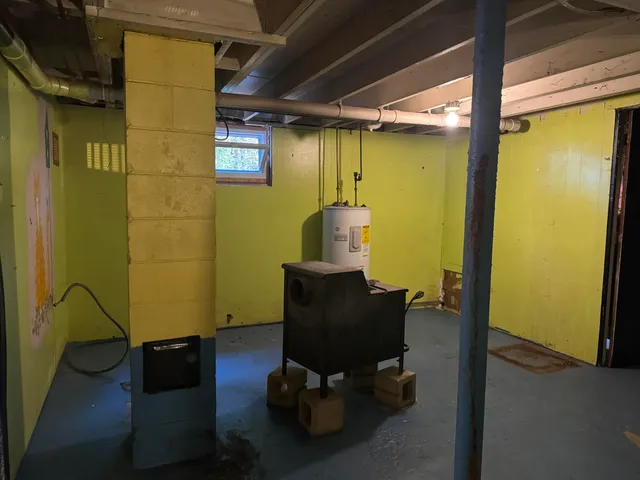 $199,900 | 32 Nyes Corner Drive, Fairfield, ME 04937