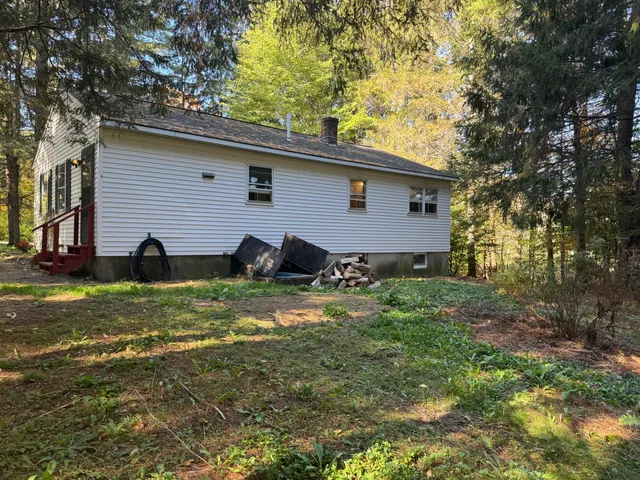 $199,900 | 32 Nyes Corner Drive, Fairfield, ME 04937