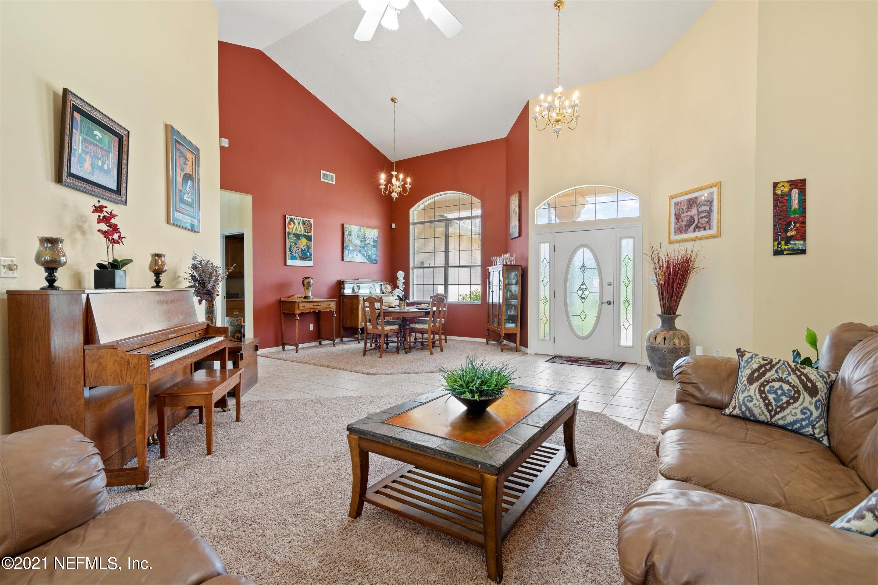 124 Confederate Point Road Palatka, FL 32177 - Photo 8 of 39 Dining/Living Rooms