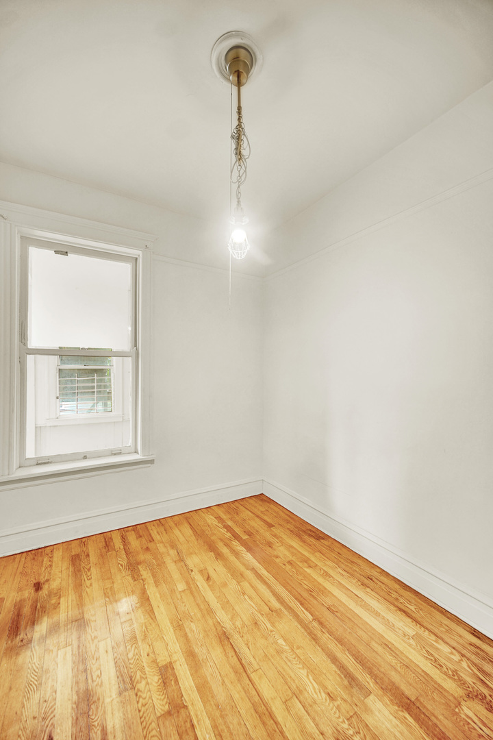 6510 South Rhodes Avenue Chicago, IL 60637 - Photo 9 of 14 Gallery Image 9