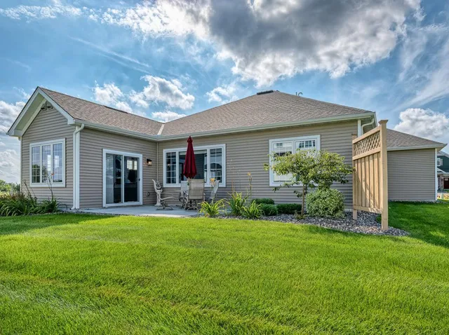 $425,000 | 2710 Kama Avenue Northeast, St. Michael, MN 55376