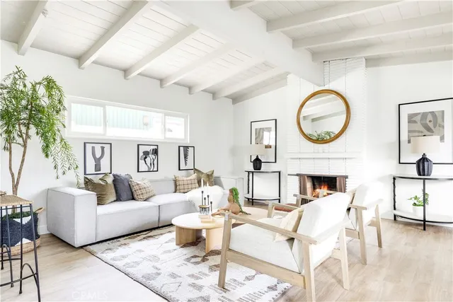 $2,850,000 | 130 43rd Street, Newport Beach, CA 92663