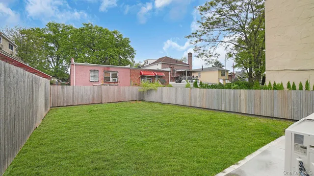 $1,150,000 | 3964 Duryea Avenue | Edenwald