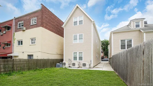 $1,150,000 | 3964 Duryea Avenue | Edenwald