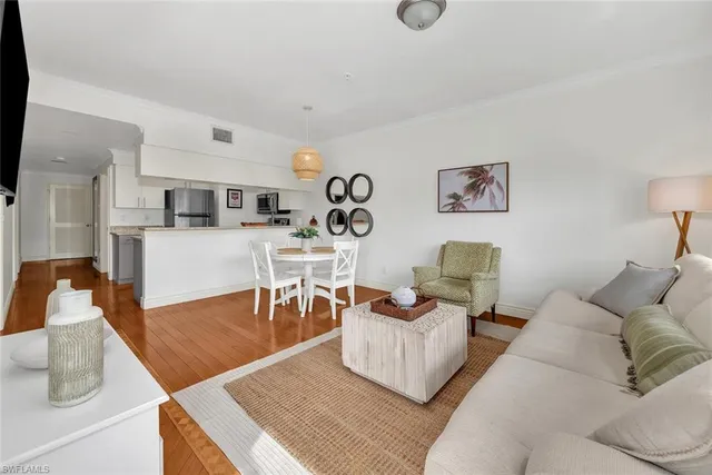 $329,000 | 3311 Europa Drive, Unit 324, Naples, FL 34105