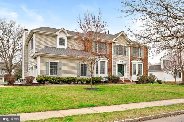 $1,275,000 | 4 Bergen Drive, Cranbury, NJ 08512