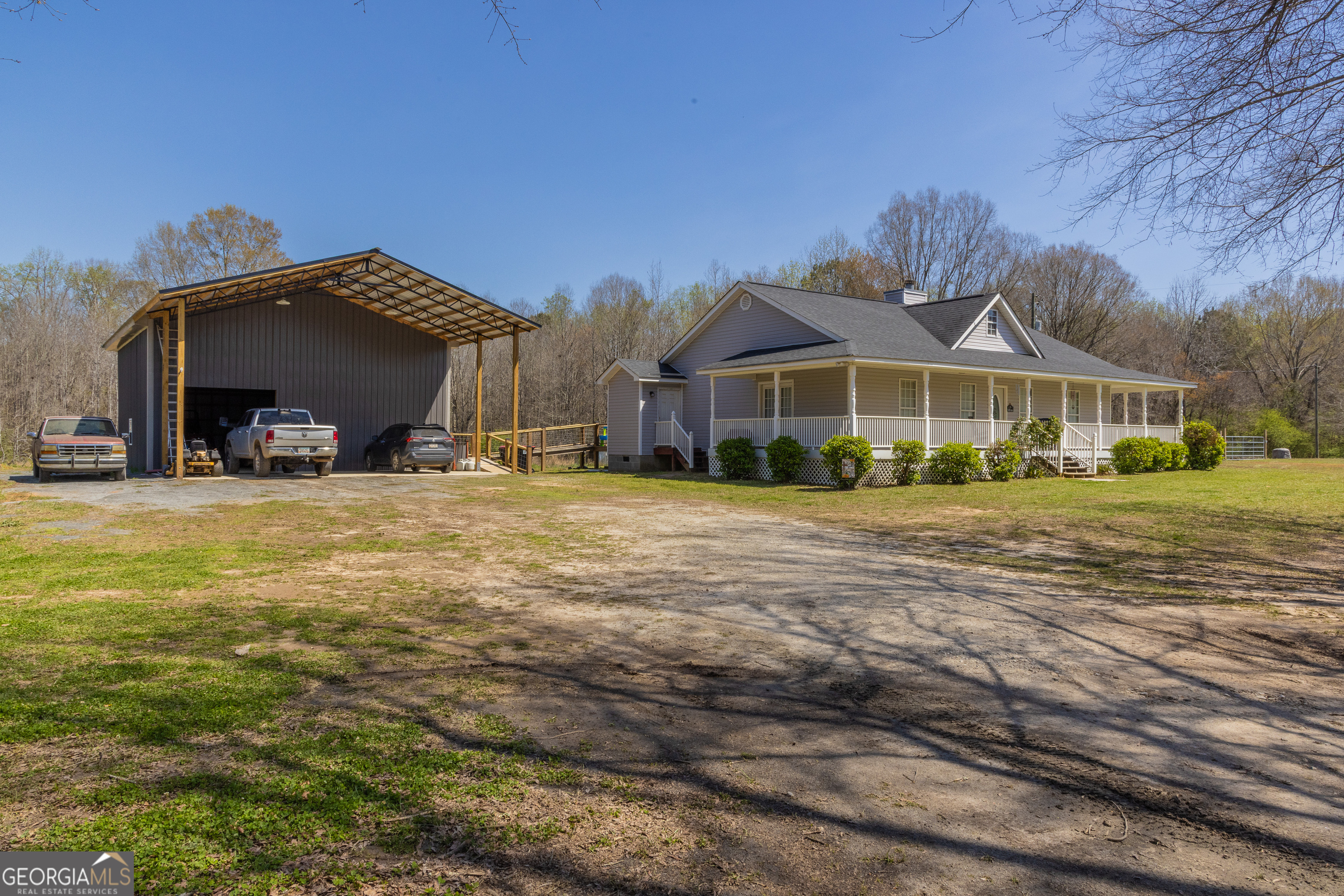 647 Pine Valley Road Meansville, GA 30256 - Photo 1 of 92