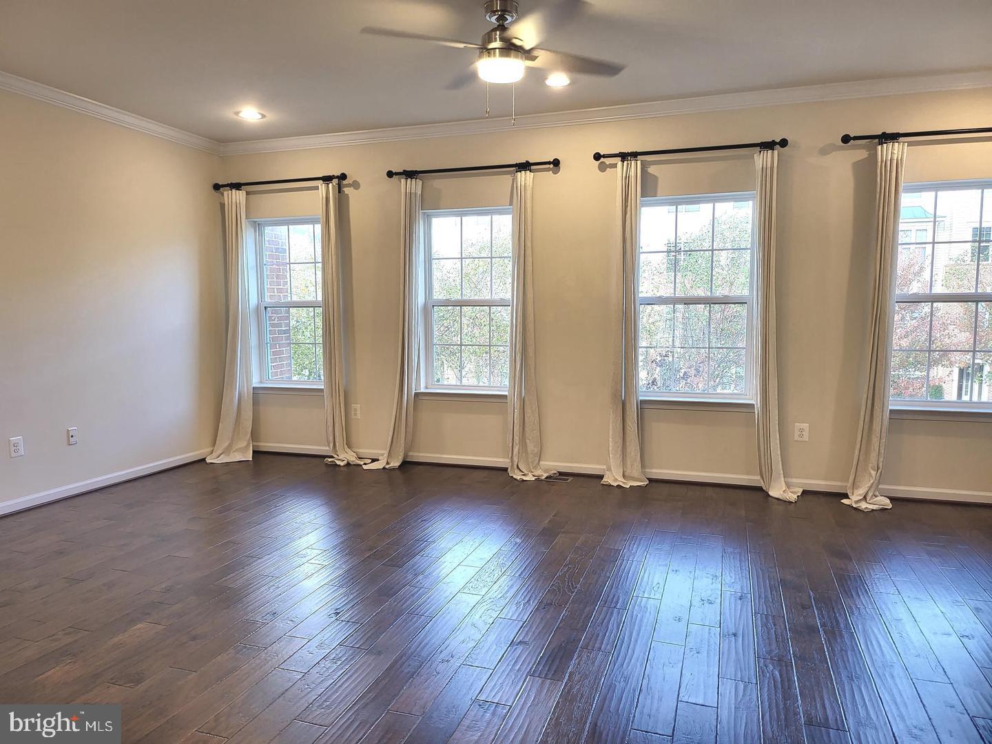 7439 St Margarets Boulevard Hanover, MD 21076 - Photo 3 of 18