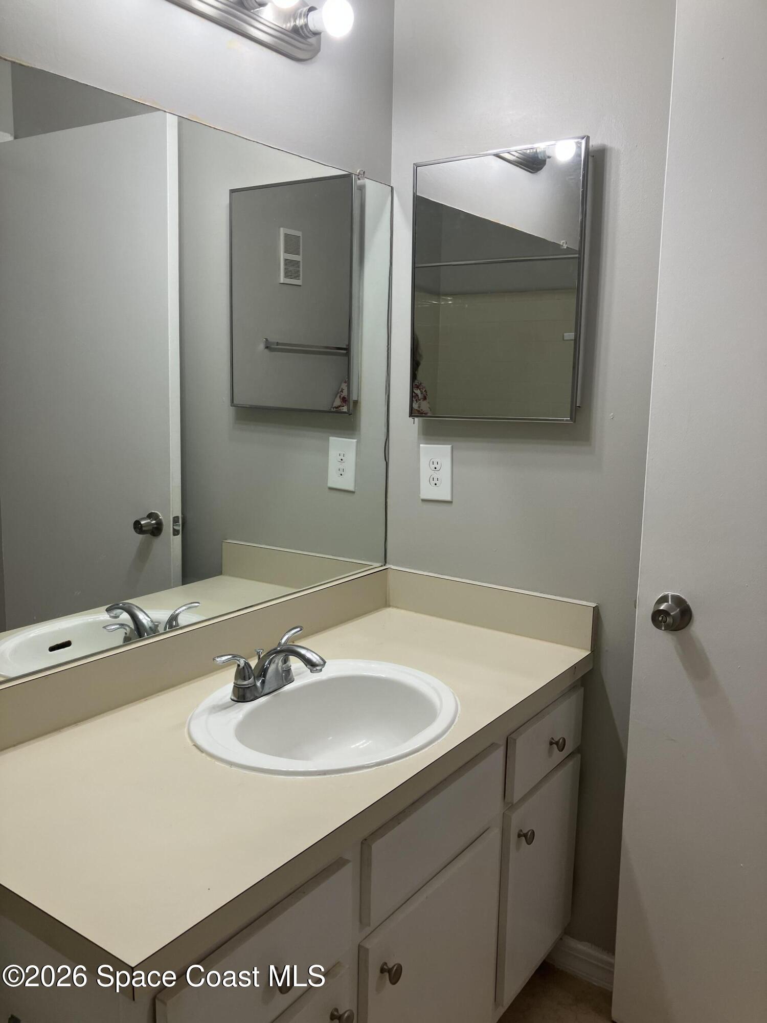 7667 North Wickham Road, Unit 1517 Melbourne, FL 32940 - Photo 21 of 22 bathroom 2