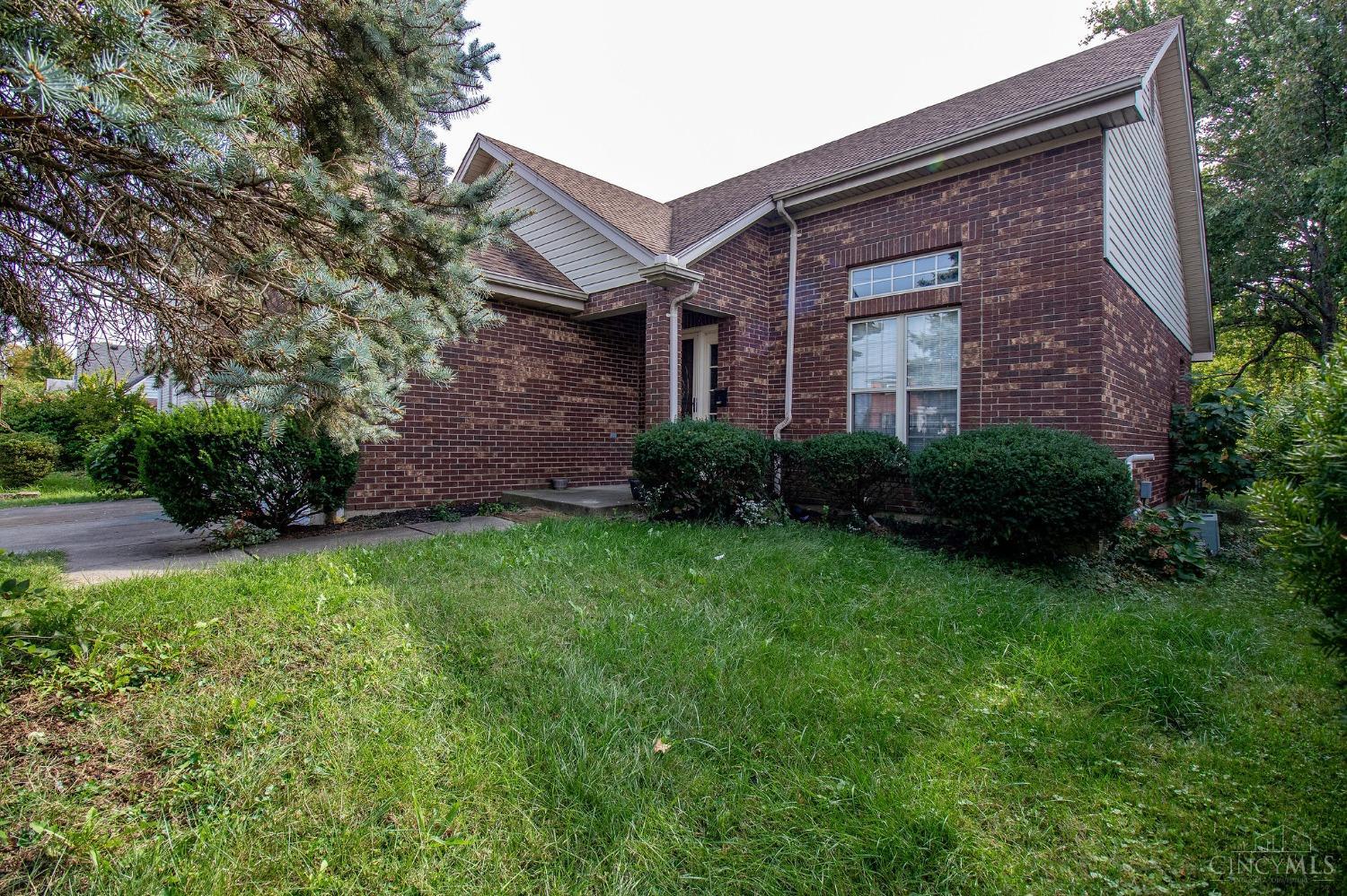 5329 Sidney Road Cincinnati, OH 45238 - Photo 3 of 47