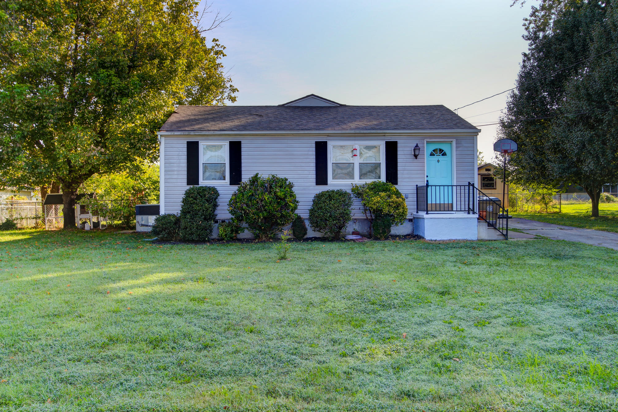 4920 Coster Road Knoxville, TN 37912 - Photo 1 of 22 4920 Coster Road- Front