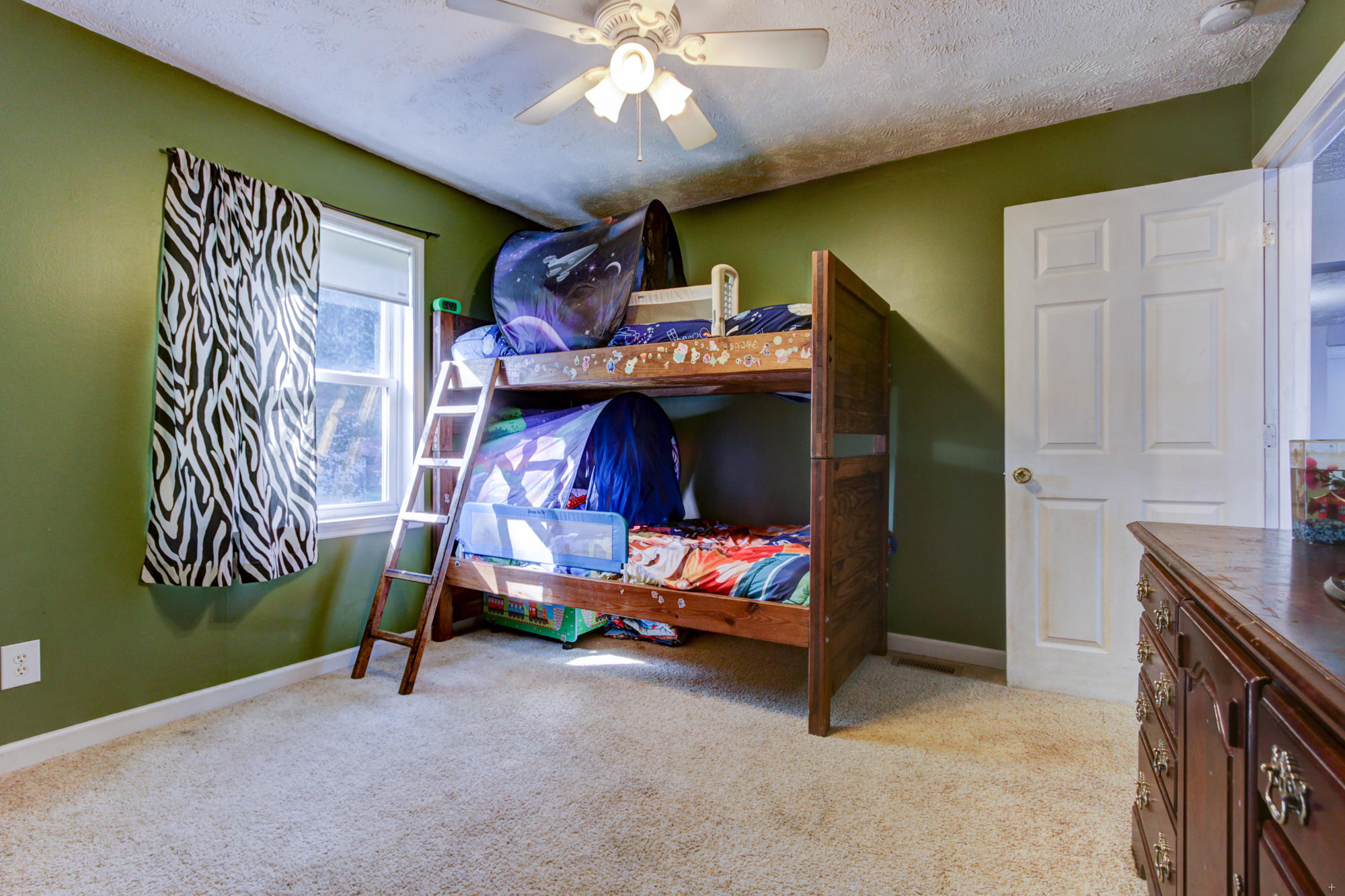 4920 Coster Road Knoxville, TN 37912 - Photo 16 of 22 4920 Coster Road- Bedroom 3