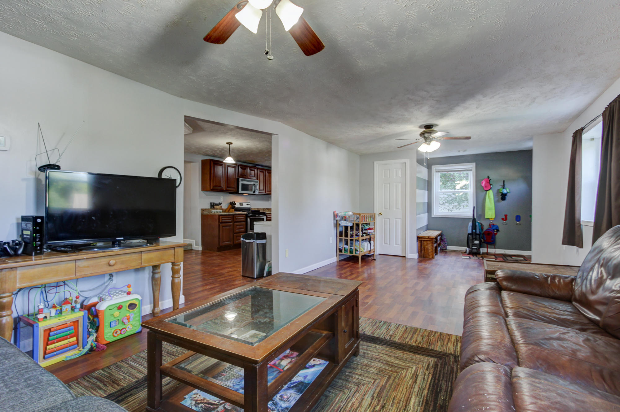 4920 Coster Road Knoxville, TN 37912 - Photo 5 of 22 4920 Coster Road- Spacious Living Room