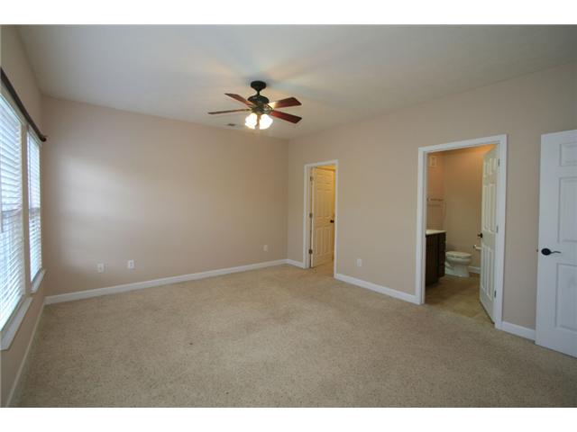 1088 Falcon Ridge Indianapolis, IN 46280 - Photo 12 of 20 Gallery Image 12