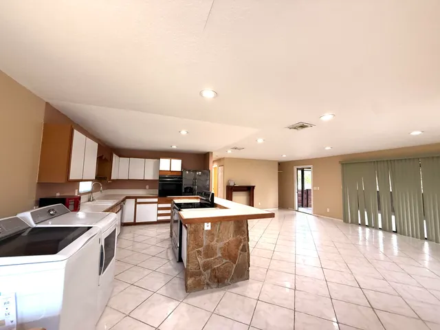 $2,500 | 16031 78th Road North, Loxahatchee, FL 33470