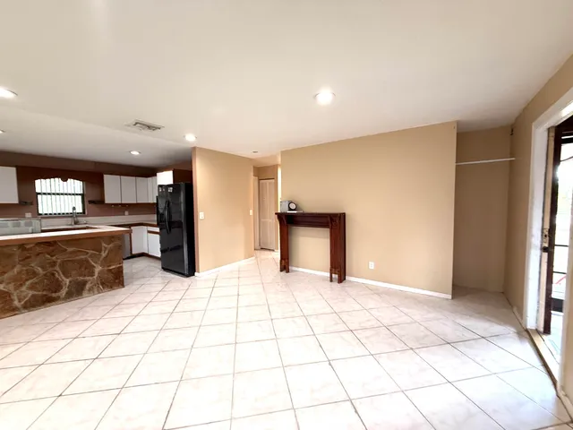 $2,500 | 16031 78th Road North, Loxahatchee, FL 33470