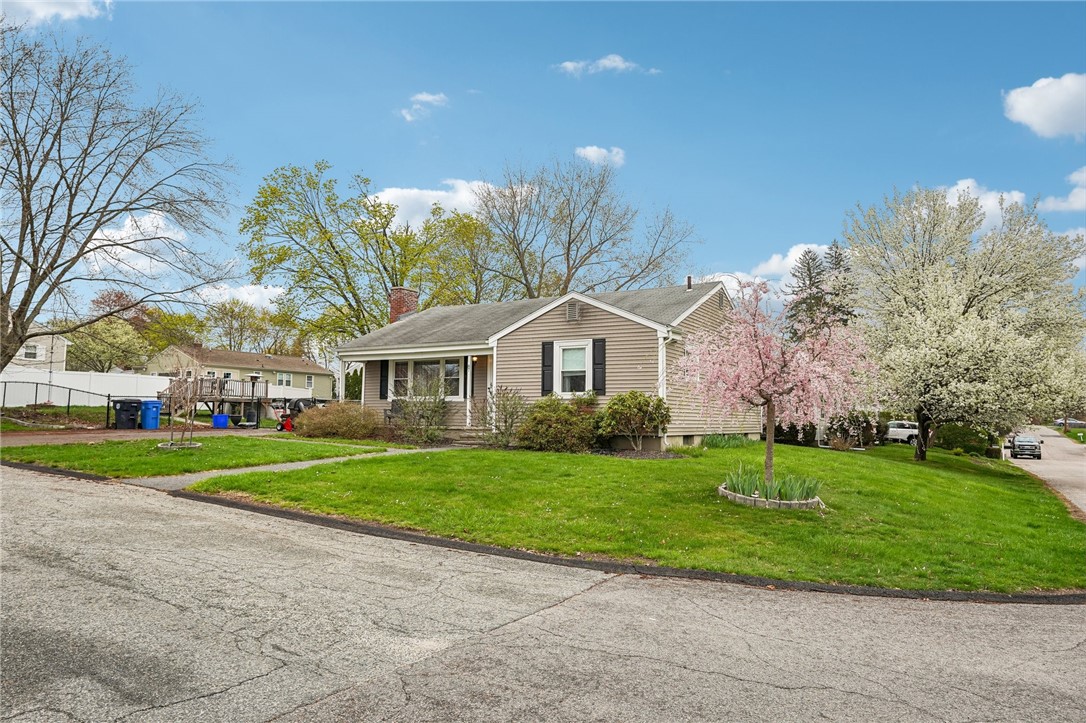 87 Evergreen Street Cumberland, RI 02864 - Photo 2 of 25