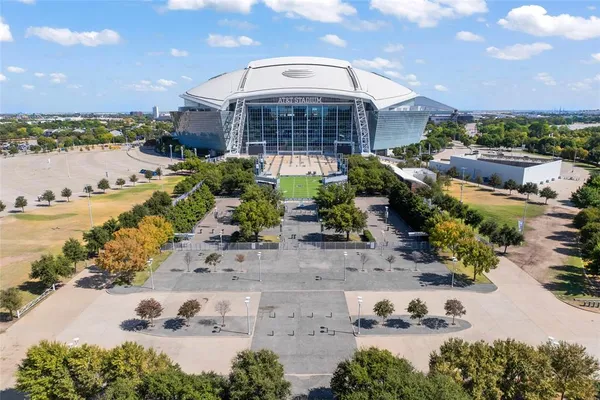 $1,900,000 | 818 East Rogers Street, Arlington, TX 76011