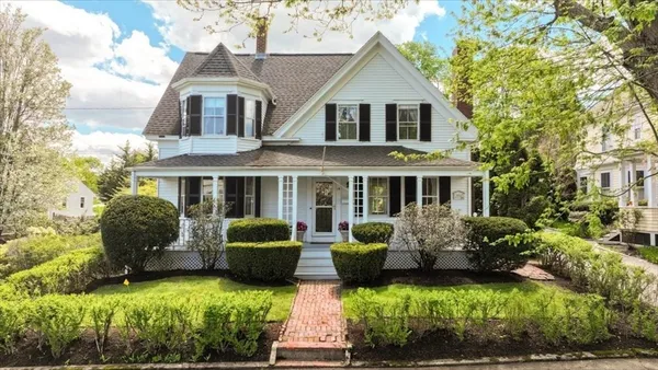 $2,150,000 | 18 Cottage Street, Hingham, MA 02043