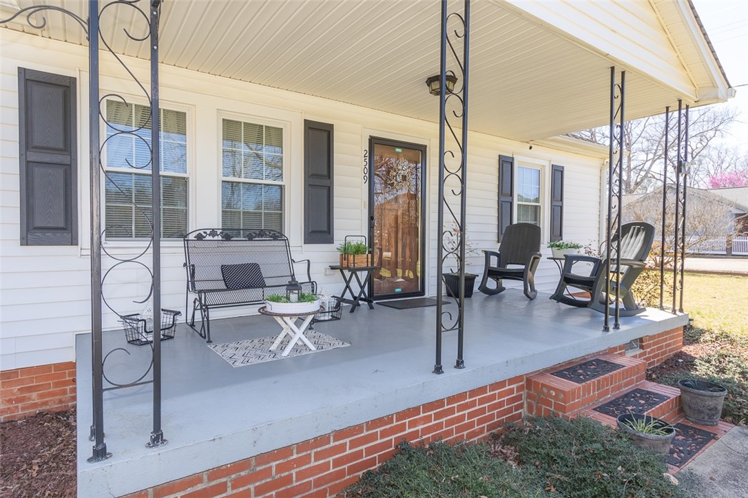 2509 Standridge Road Anderson, SC 29625 - Photo 3 of 46 Gallery Image 3