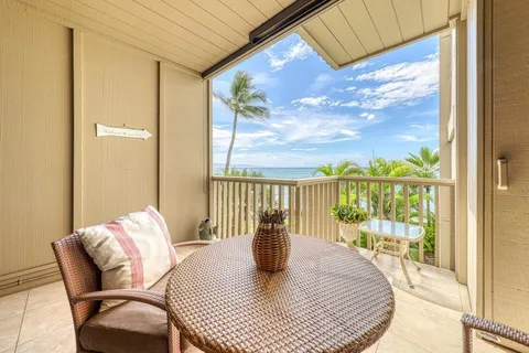 $735,000 | 4435 Lower Honoapiilani Road, Unit 204, Lahaina, HI 96761