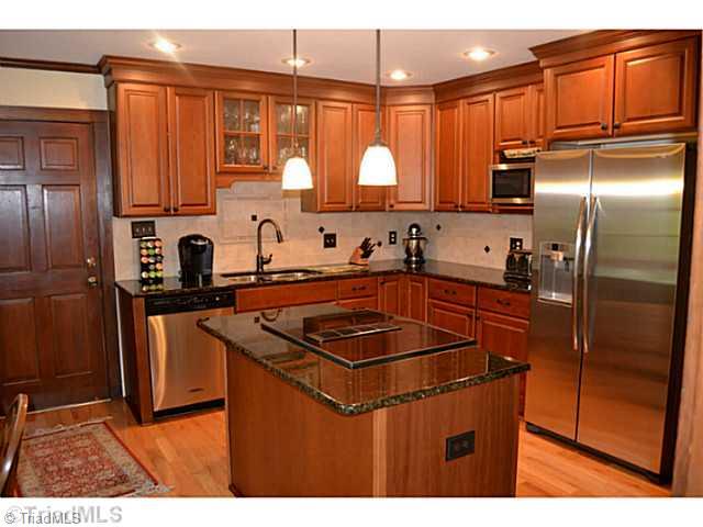 977 Bryanplace Road Winston-Salem, NC 27104 - Photo 8 of 14 Kitchen.