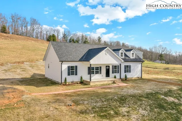 $465,000 | 308 Fieldstone Way, Fleetwood, NC 28626