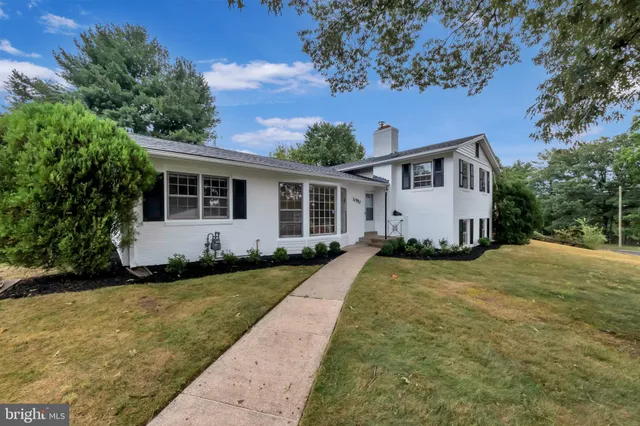 $669,000 | 10810 Wheeler Drive, Silver Spring, MD 20901