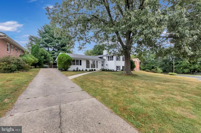 $669,000 | 10810 Wheeler Drive, Silver Spring, MD 20901