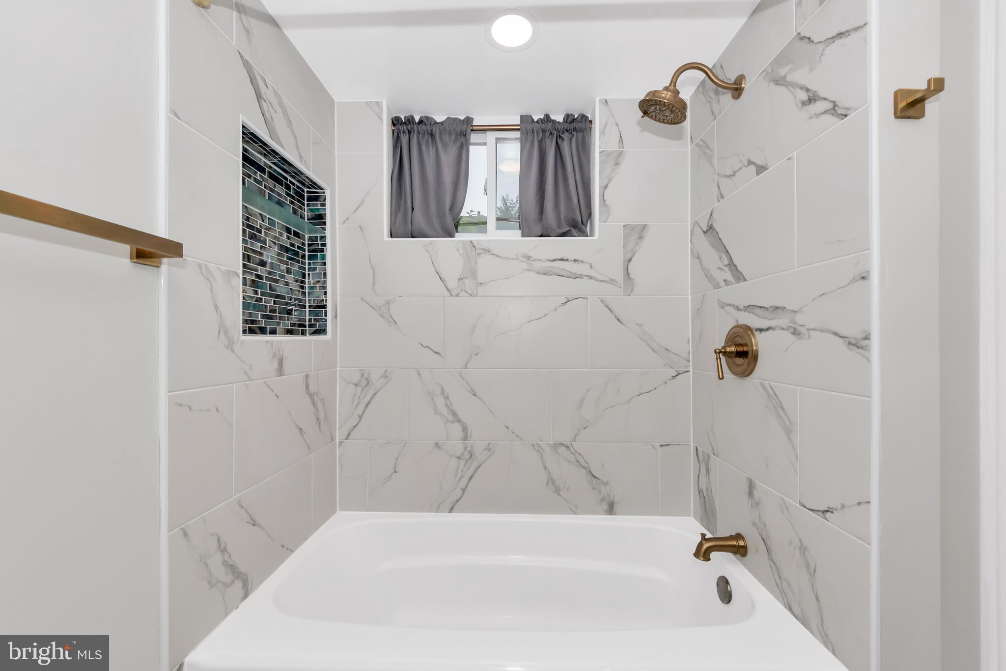 10810 Wheeler Drive Silver Spring, MD 20901 - Photo 33 of 43 Bathroom 3 - with hall and bedroom access