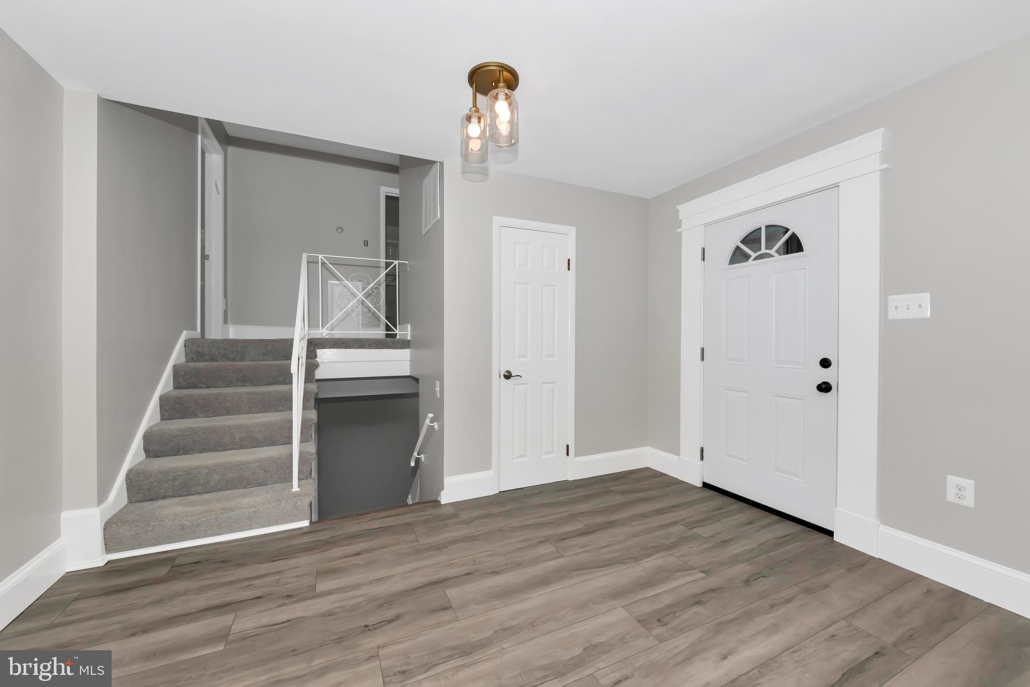 10810 Wheeler Drive Silver Spring, MD 20901 - Photo 5 of 43 Foyer