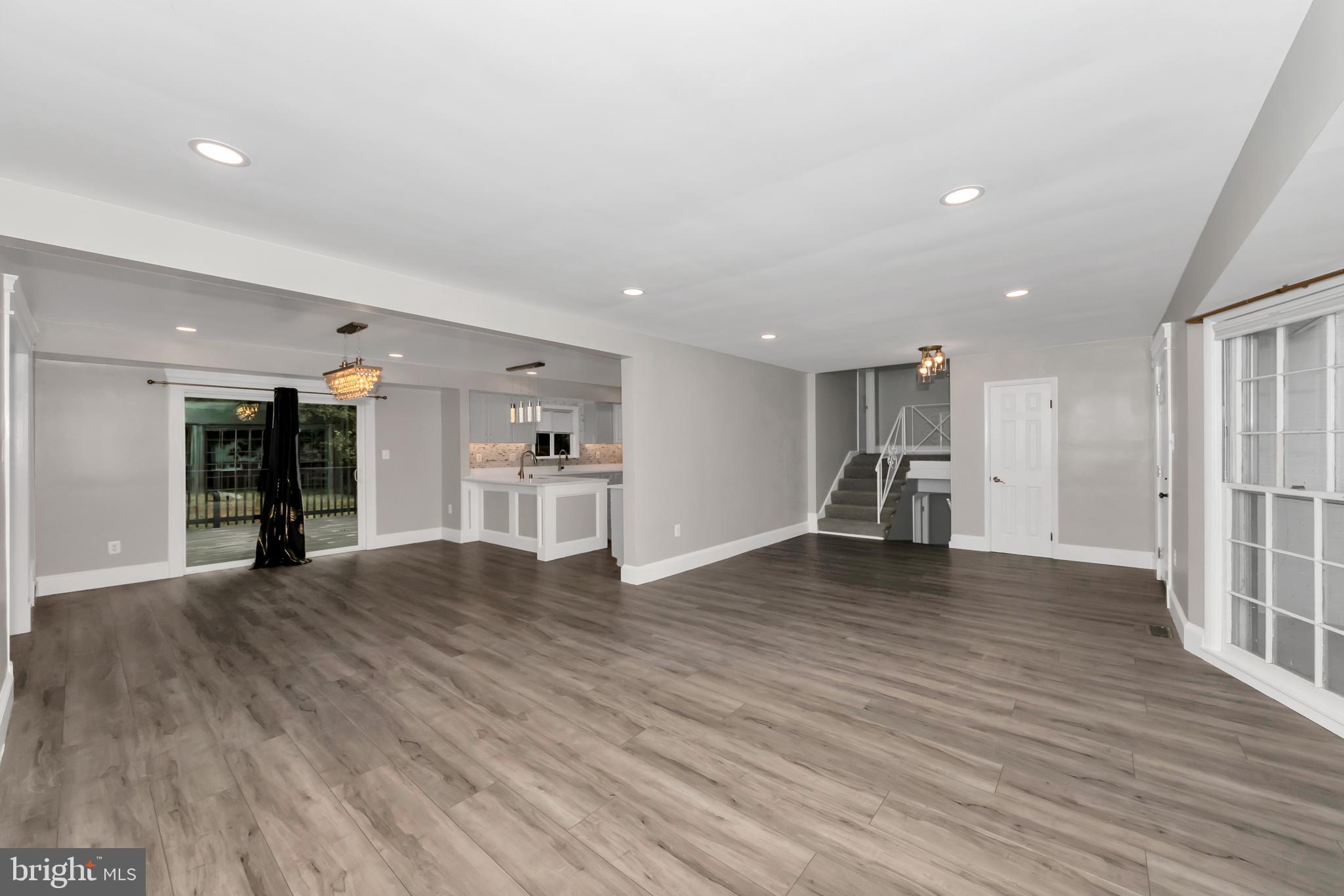 10810 Wheeler Drive Silver Spring, MD 20901 - Photo 9 of 43 Living room and dining area