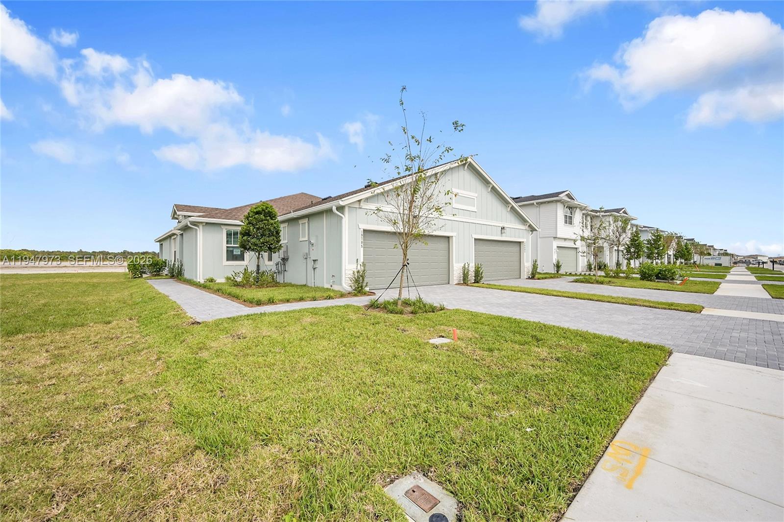 19457 Whispering Creek Road Loxahatchee, FL 33470 - Photo 9 of 15