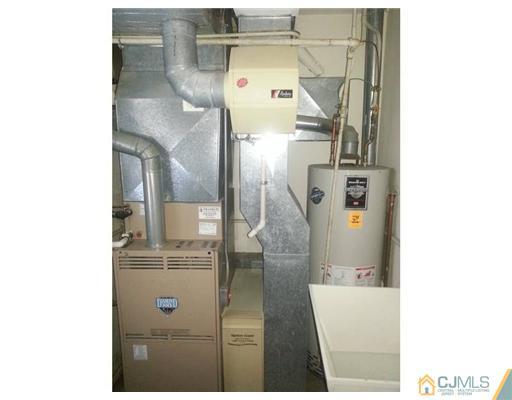 400 Halsey Road North Brunswick, NJ 08902 - Photo 14 of 15 Gallery Image 14