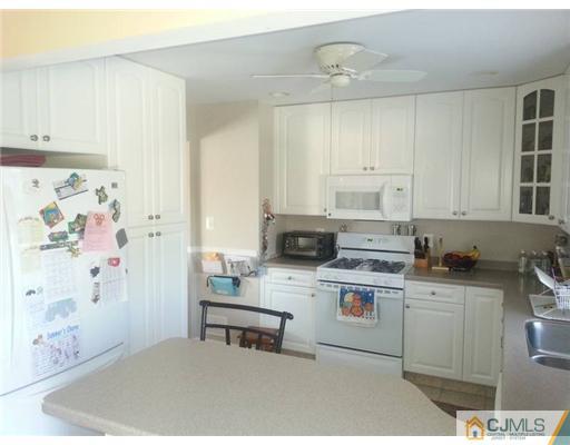 400 Halsey Road North Brunswick, NJ 08902 - Photo 4 of 15 Gallery Image 4