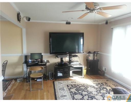 400 Halsey Road North Brunswick, NJ 08902 - Photo 5 of 15 Gallery Image 5