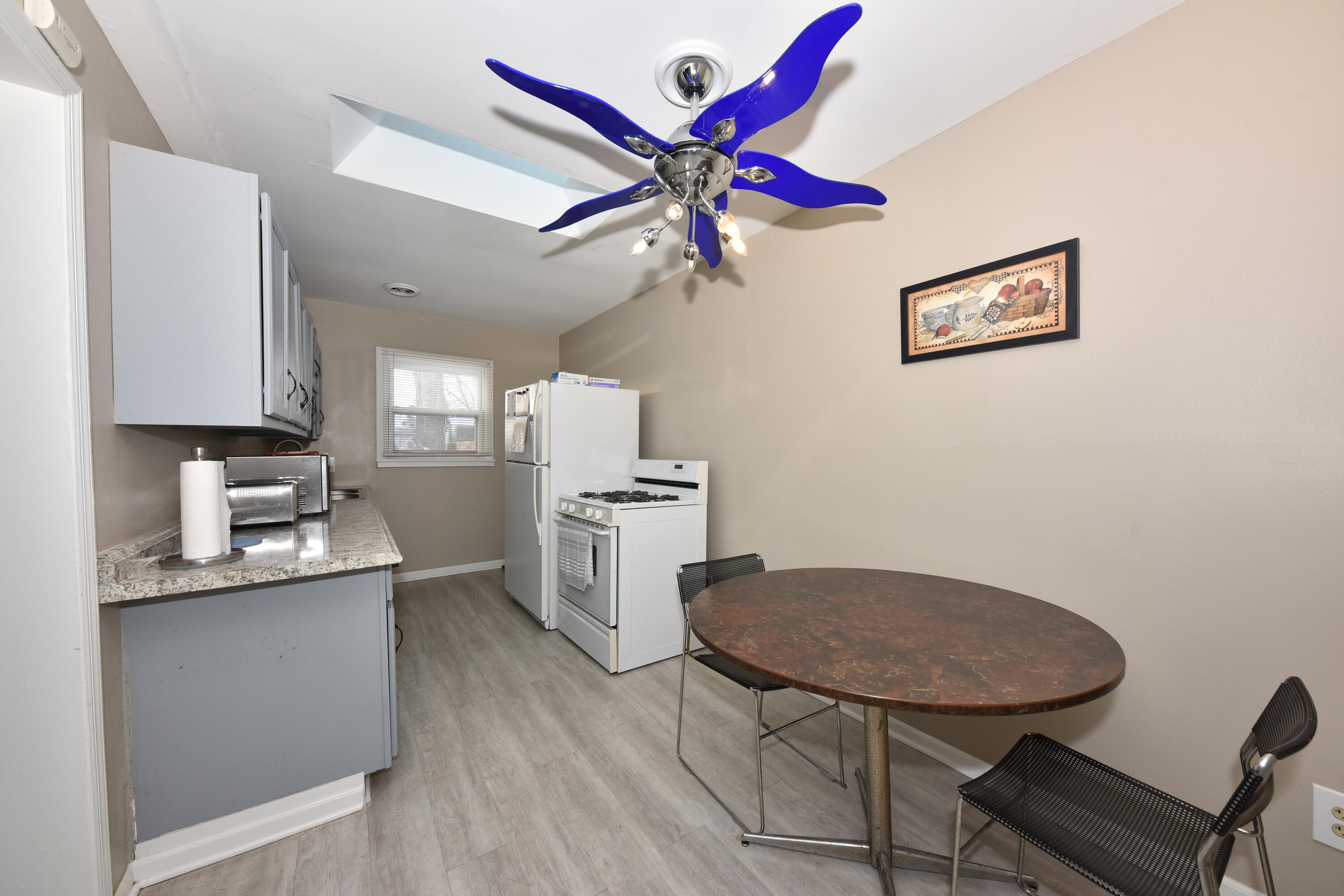 540 South 71st Street Milwaukee, WI 53214 - Photo 4 of 20 Kitchen