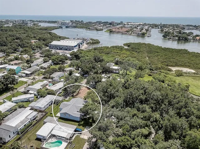 $2,300 | 14334 Channel Drive, Largo, FL 33774