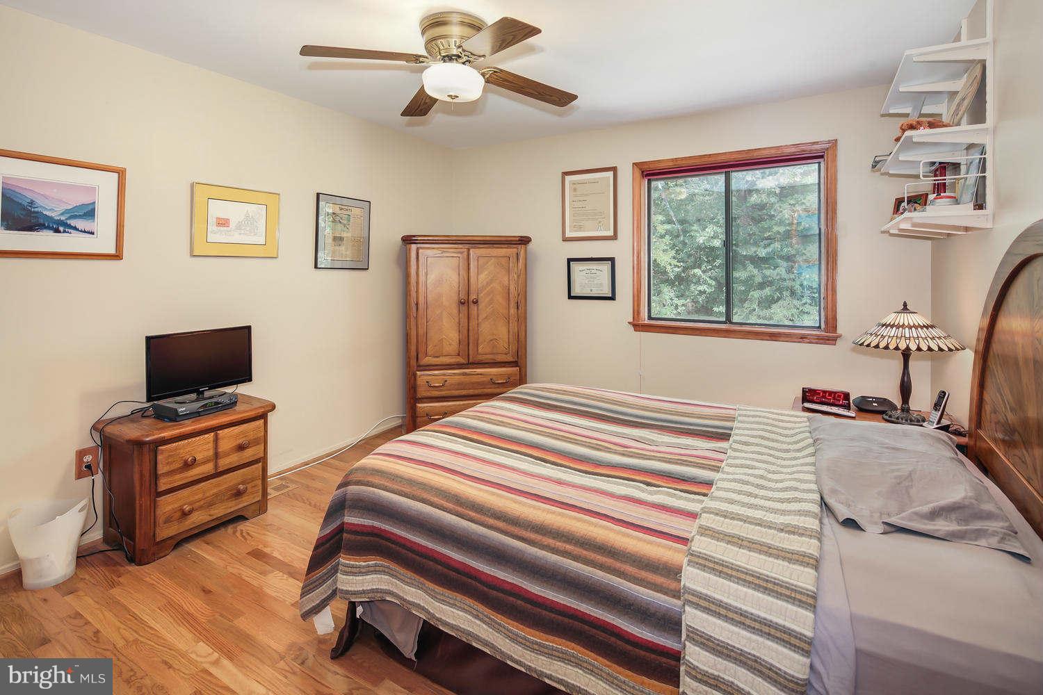 2047 Winged Foot Court Reston, VA 20191 - Photo 14 of 26 Bedroom