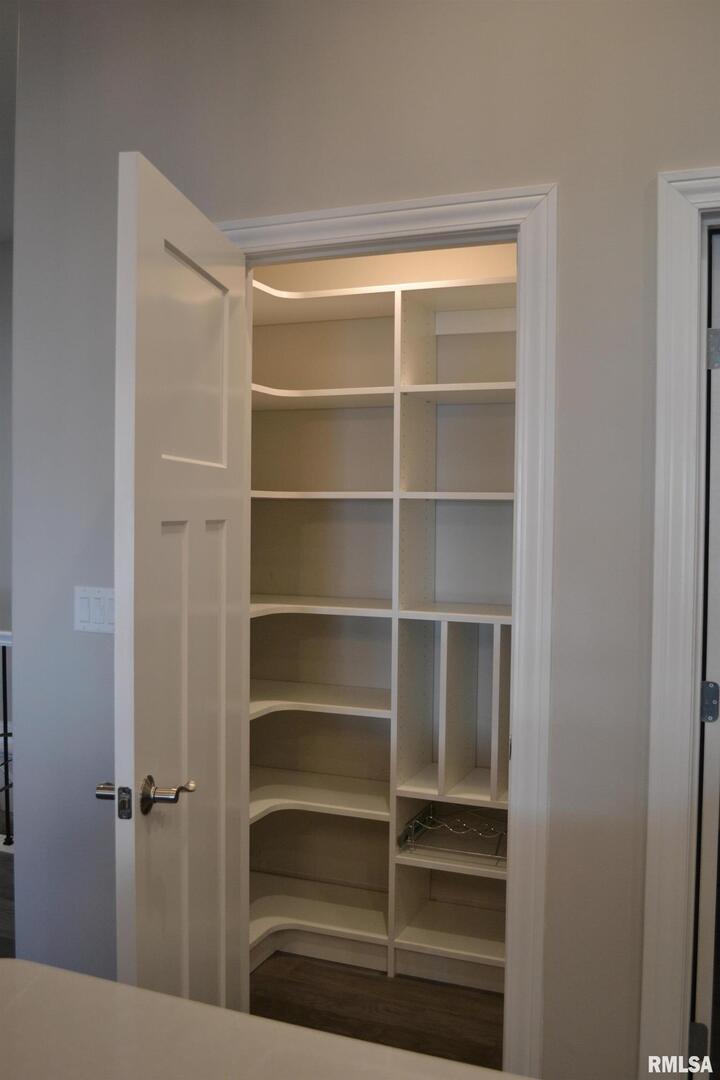 4605 Bellevue Drive Springfield, IL 62711 - Photo 12 of 27