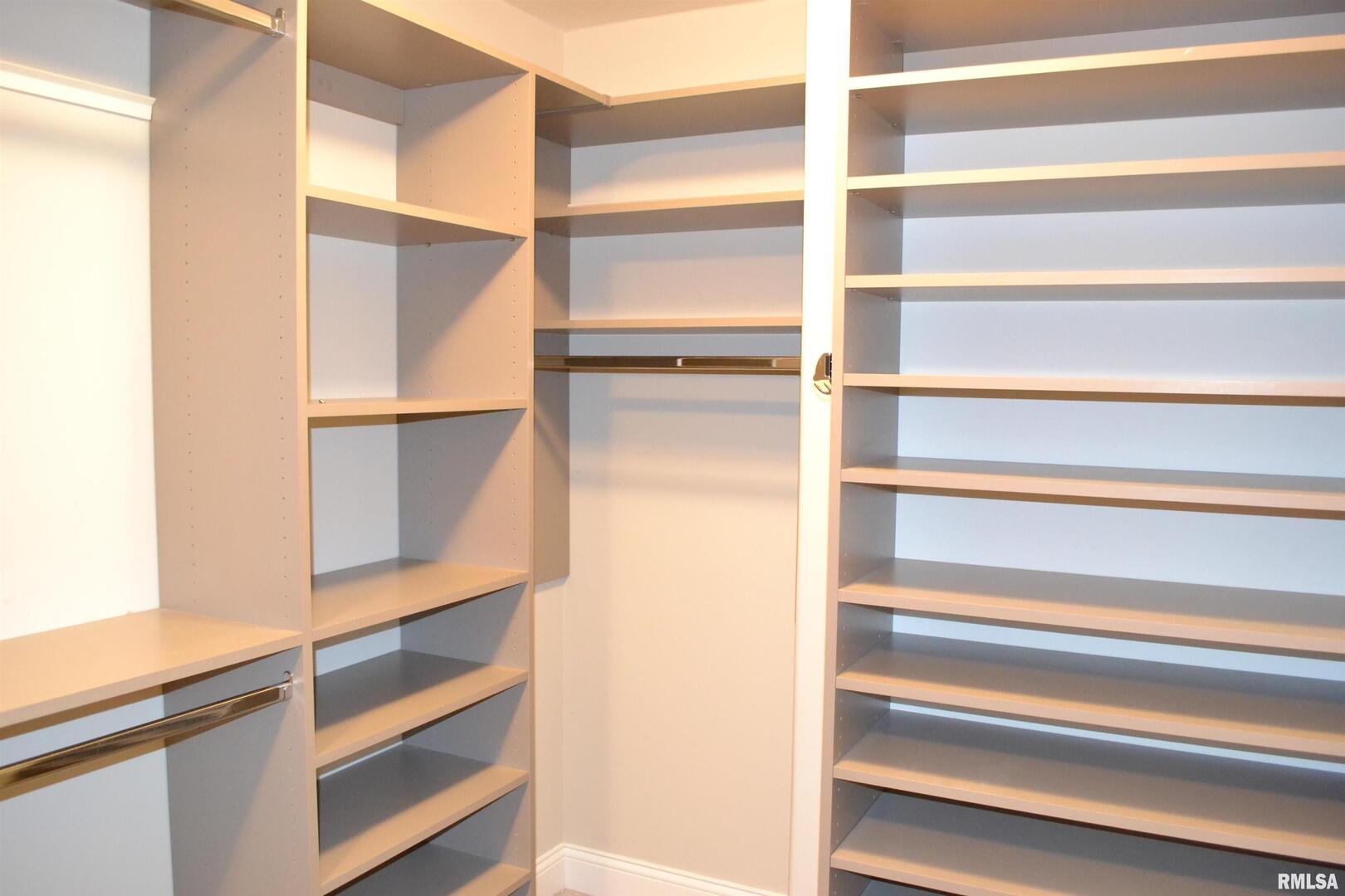 4605 Bellevue Drive Springfield, IL 62711 - Photo 18 of 27