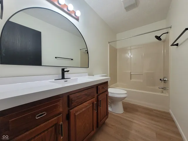 $227,500 | 632 North Englewood Drive, Crawfordsville, IN 47933