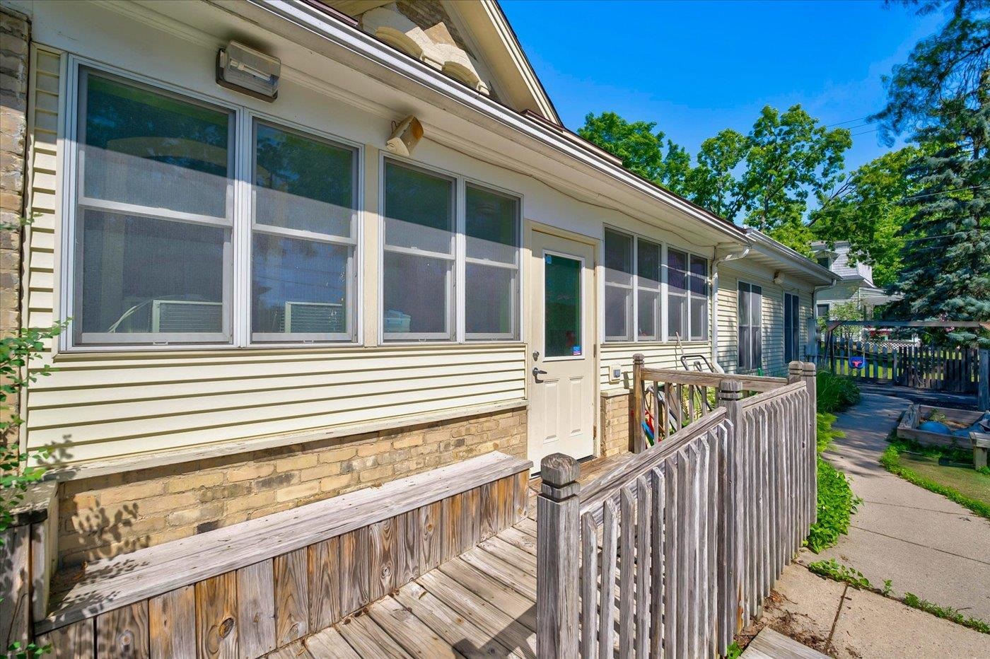 231 4th Street Baraboo, WI 53913 - Photo 10 of 46