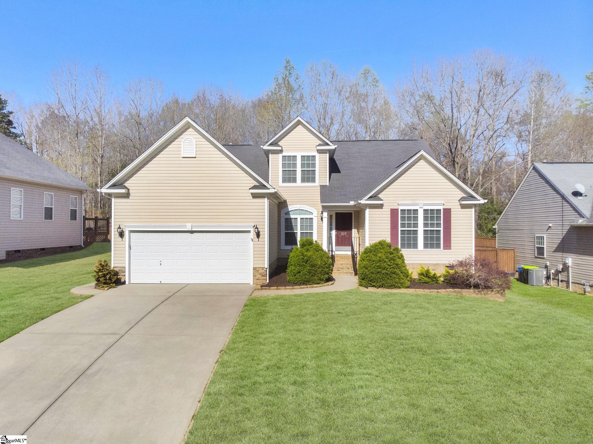 377 Amberleaf Way Simpsonville, SC 29681 - Photo 1 of 34 Gallery Image 1