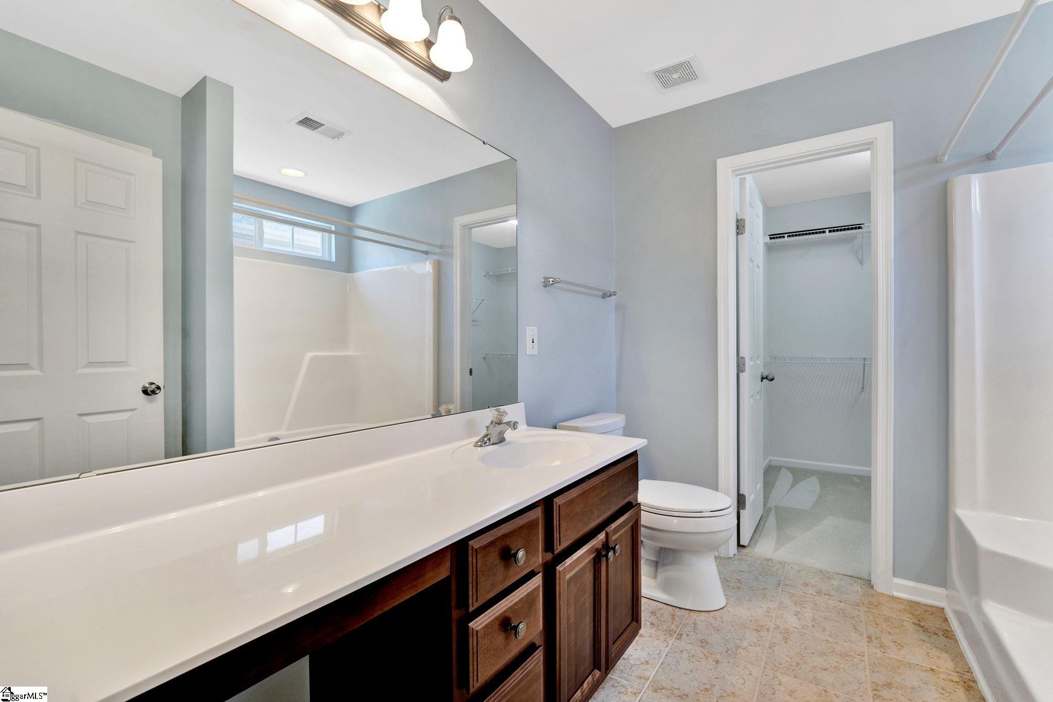377 Amberleaf Way Simpsonville, SC 29681 - Photo 16 of 34 Gallery Image 16