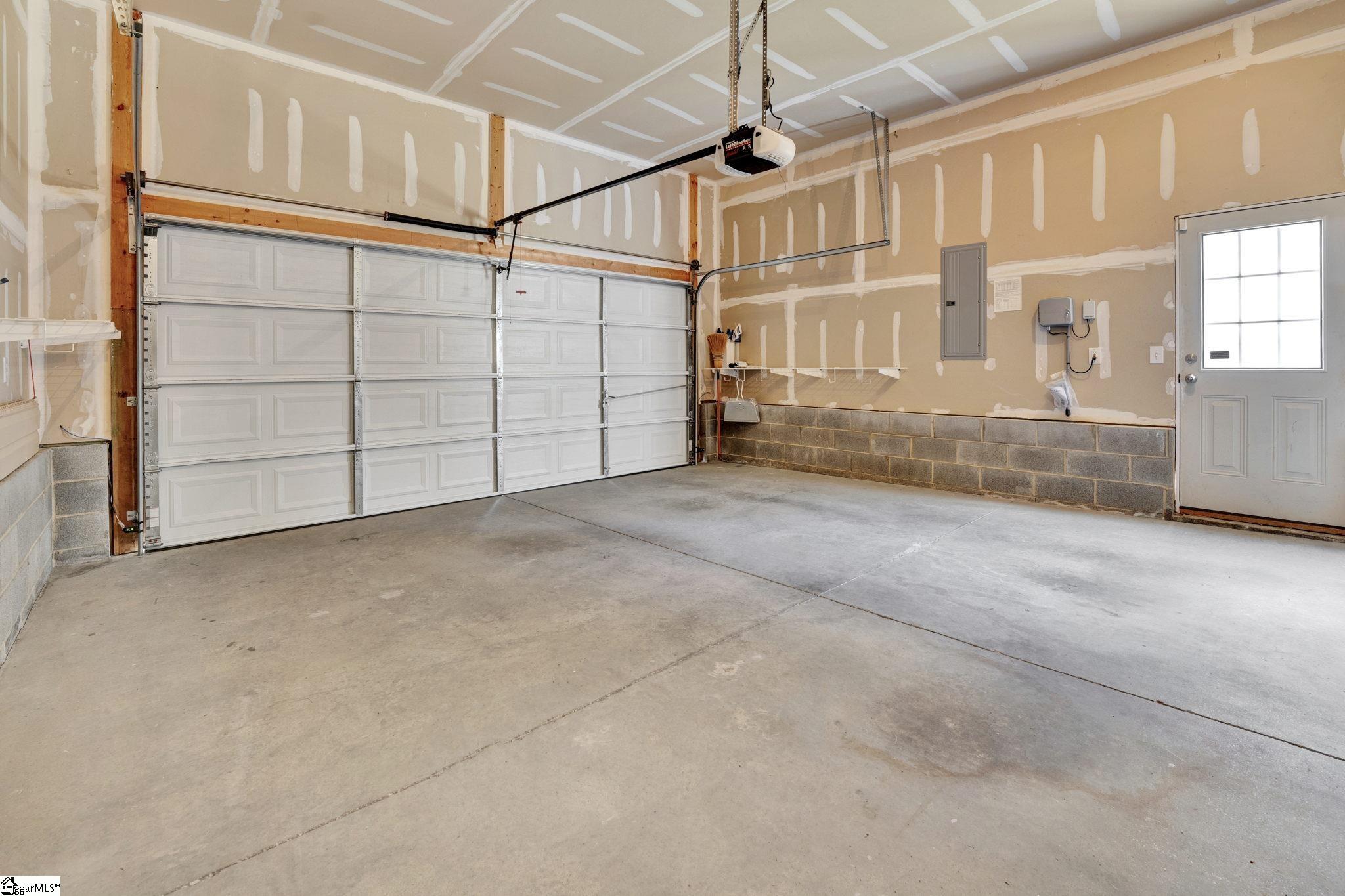 377 Amberleaf Way Simpsonville, SC 29681 - Photo 25 of 34 Gallery Image 25