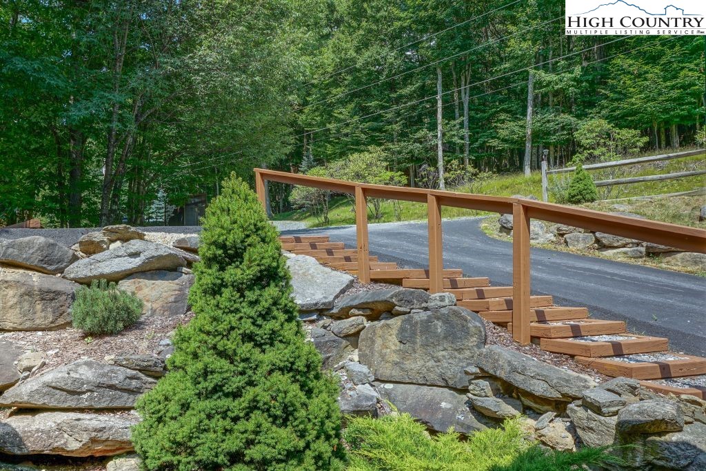 106 Hawthorne Road Beech Mountain, NC 28604 - Photo 29 of 30