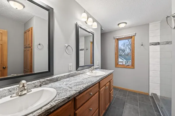 $529,900 | 102 Woodridge Lane, Circle Pines, MN 55014