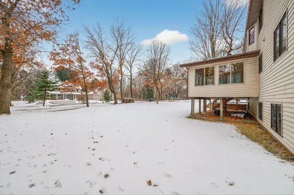 $529,900 | 102 Woodridge Lane, Circle Pines, MN 55014