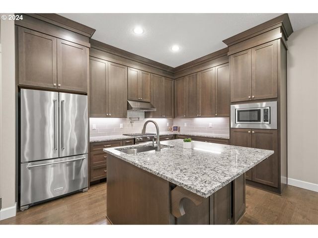 $710,000 | 4042 Northwest 76th Avenue, Camas, WA 98607